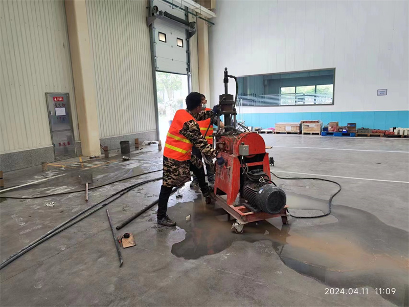 马鞍山厂房地面下沉塌陷注浆加固施工